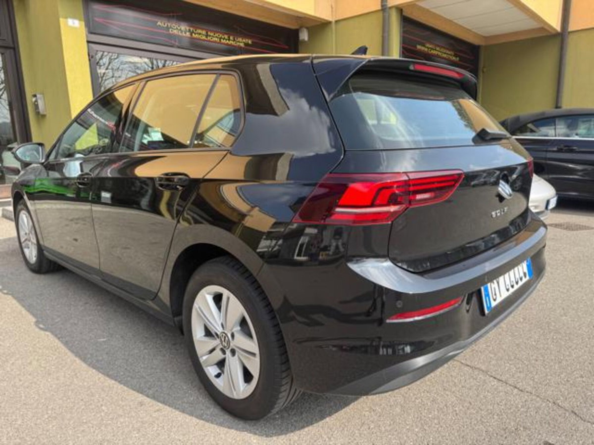 Volkswagen Golf 2.0 tdi Life 115cv (9)