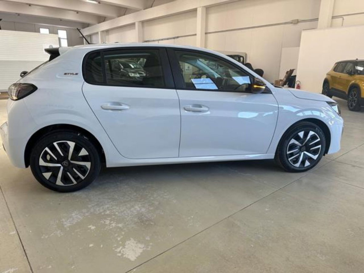 Peugeot 208 1.2 puretech Active s&s 100cv (10)