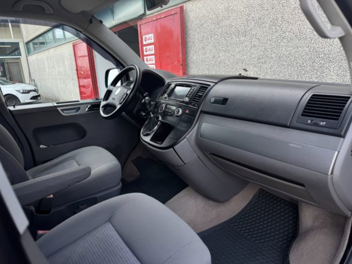 Volkswagen Veicoli Commerciali Multivan 2.5 TDI/174CV Comfortline (6)