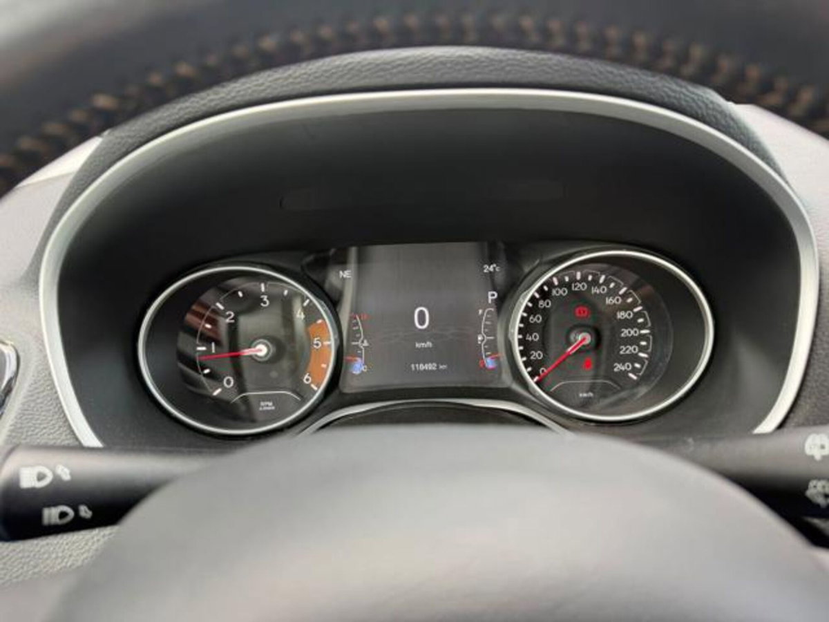 Jeep Compass 2.0 Multijet II 4WD Limited (8)
