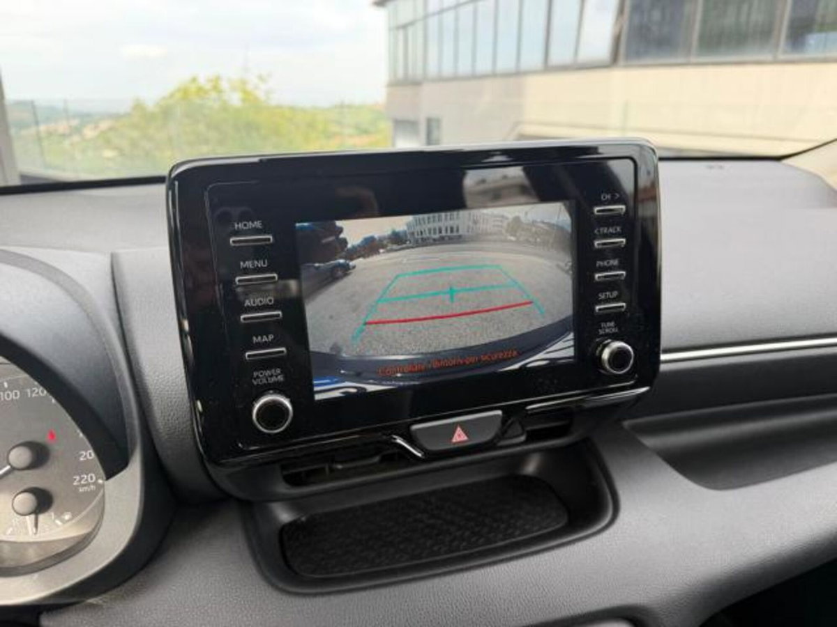 Toyota Yaris 1.5 Hybrid 5 porte Energy (10)
