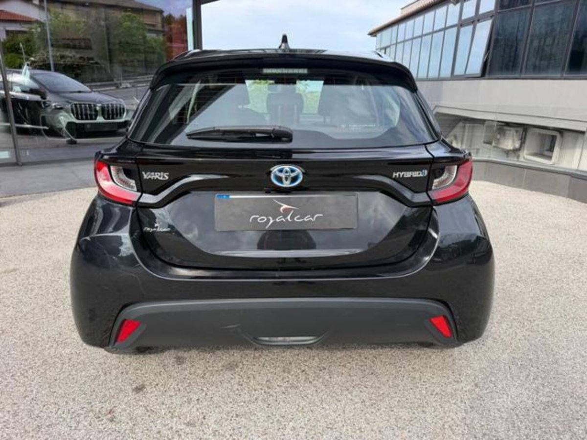 Toyota Yaris 1.5 Hybrid 5 porte Energy (2)