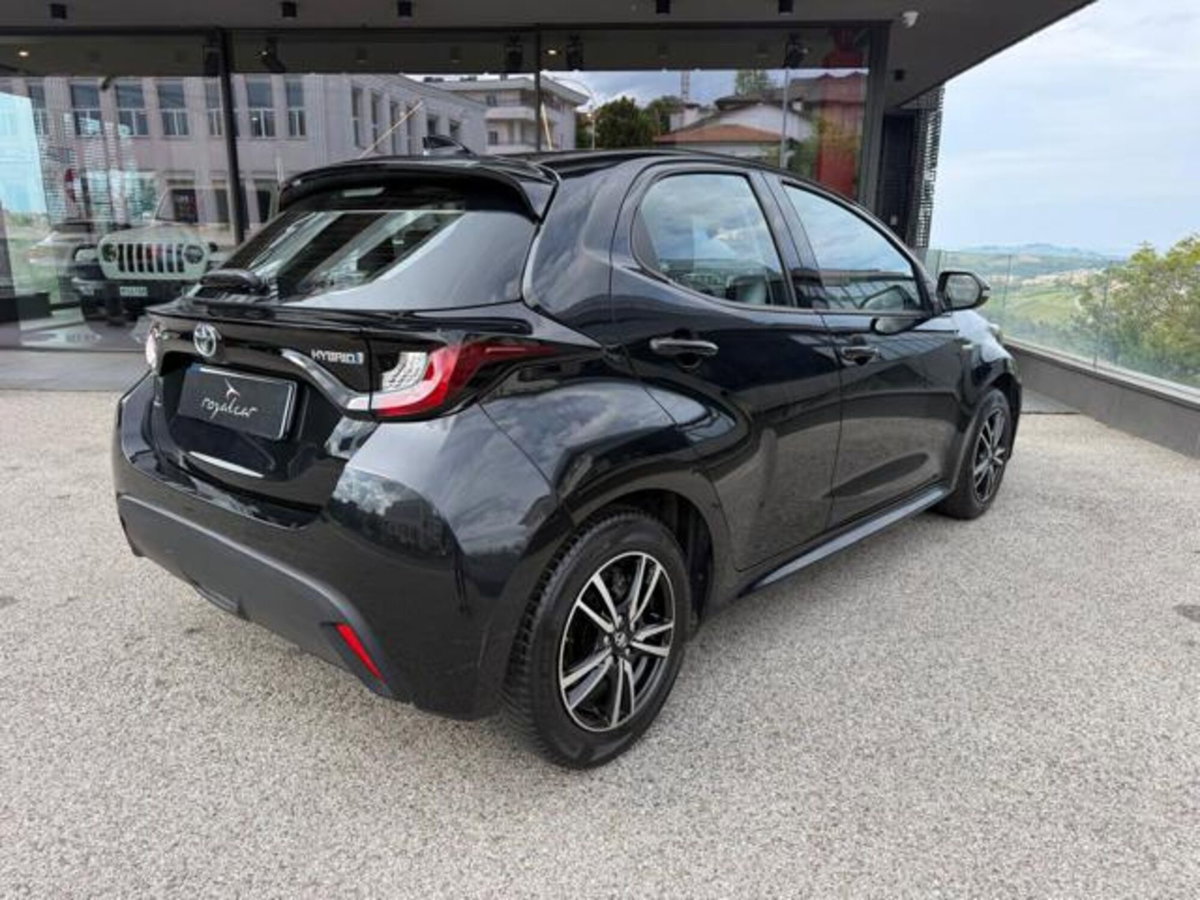 Toyota Yaris 1.5 Hybrid 5 porte Energy (3)