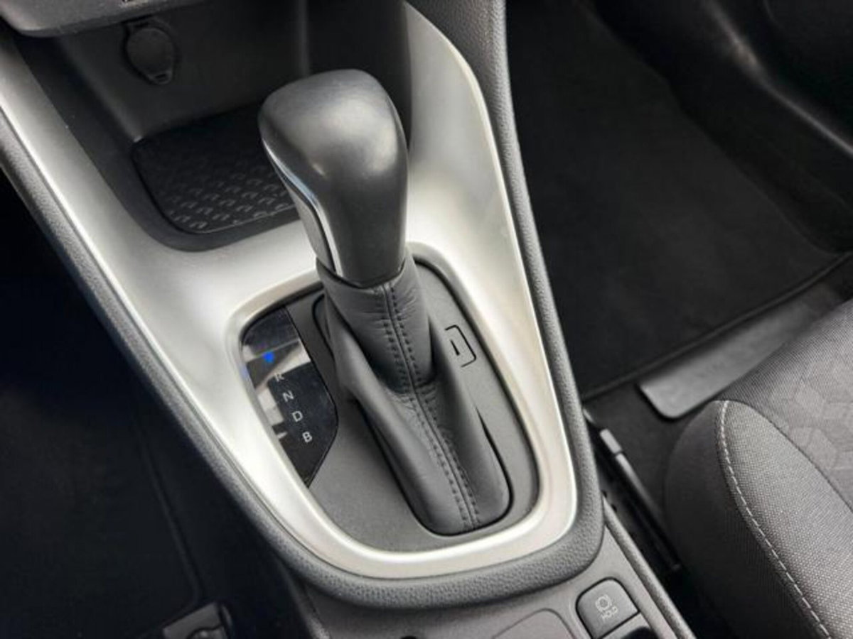 Toyota Yaris 1.5 Hybrid 5 porte Energy (9)