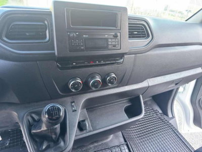 Nissan Interstar Furgone 35 2.3 dCi 135CV PL-TA Tekna Furgone (13)