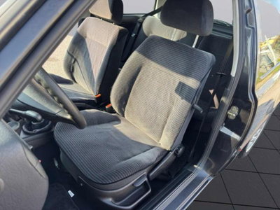 Volkswagen Golf 1.8/90 CV cat 3 porte GL (12)