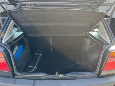 Volkswagen Golf 1.8/90 CV cat 3 porte GL (16)