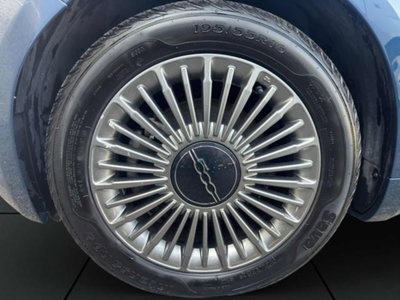 Fiat 500e Red Berlina 42 kWh (17)