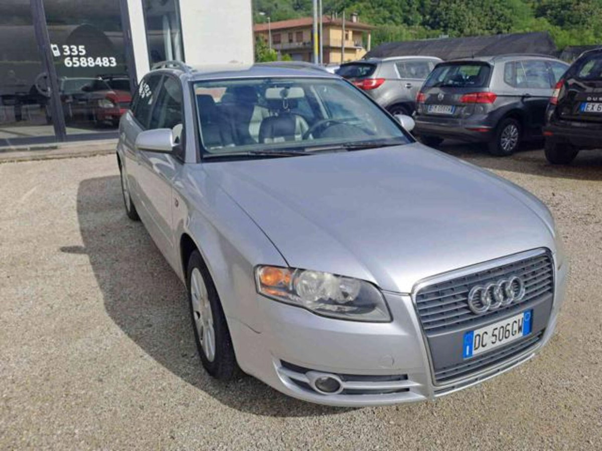 Audi A4 Avant 2.0 16V TDI multitr. Top (10)