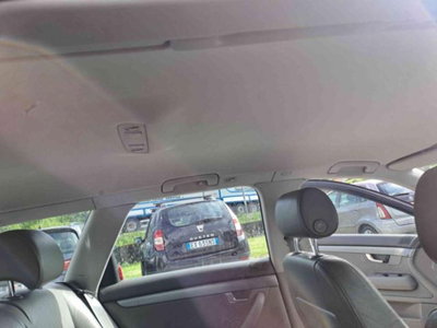 Audi A4 Avant 2.0 16V TDI multitr. Top (14)