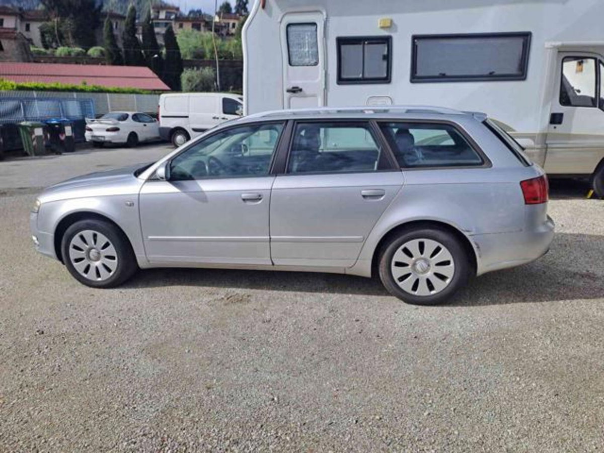 Audi A4 Avant 2.0 16V TDI multitr. Top (4)