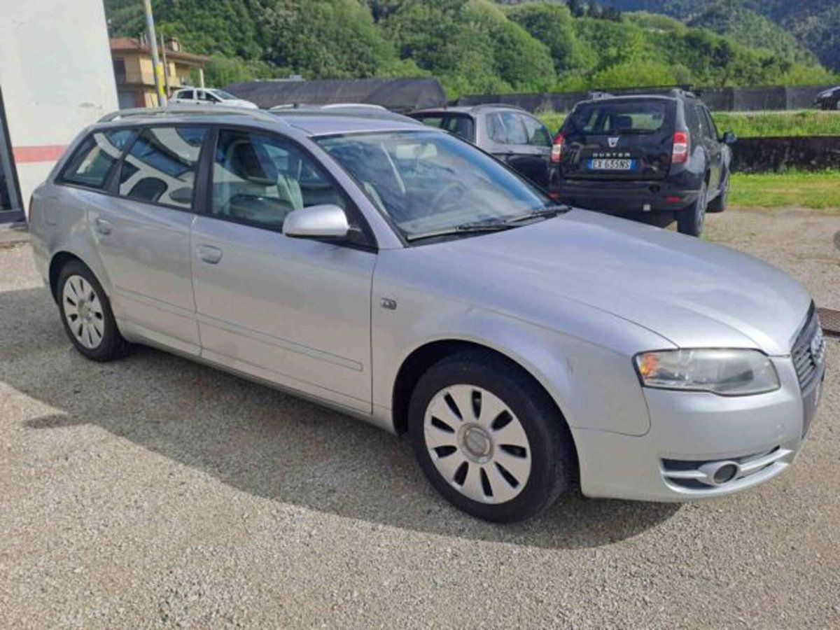 Audi A4 Avant 2.0 16V TDI multitr. Top (8)