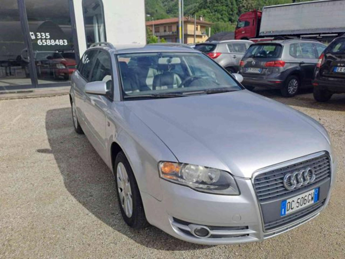 Audi A4 Avant 2.0 16V TDI multitr. Top (9)