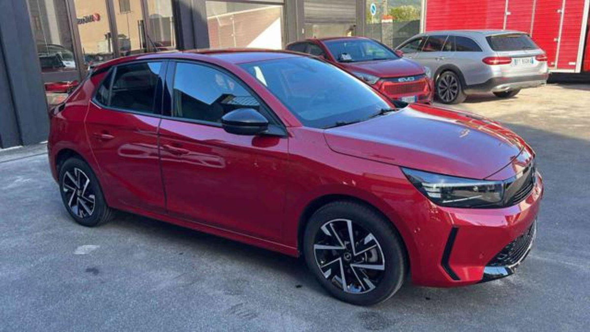 Opel Corsa 1.2 100 CV GS Line (4)