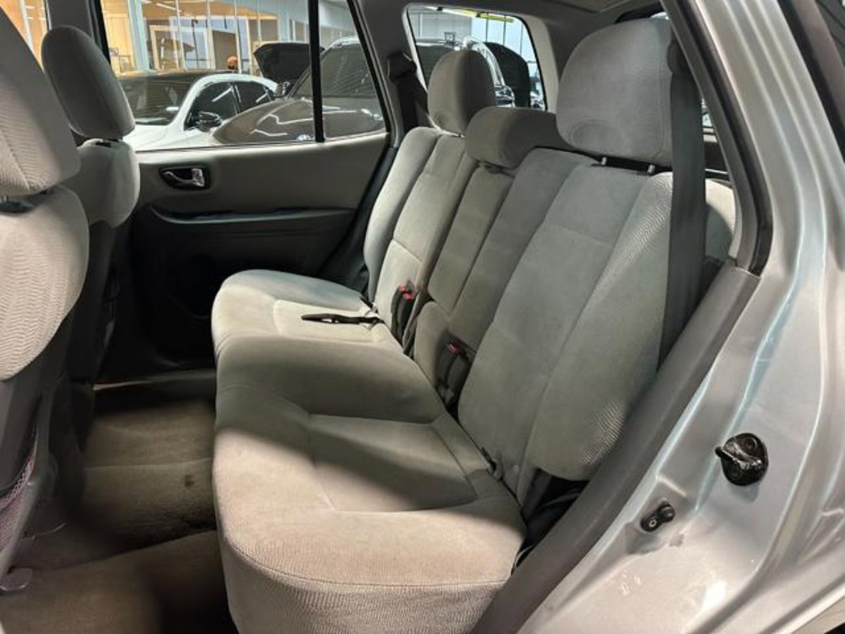 Hyundai Santa Fe 2.4i 4WD Plus (11)