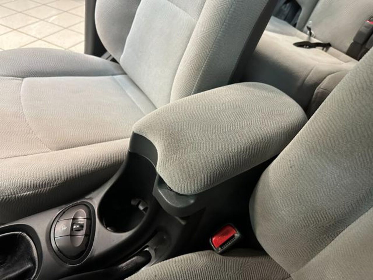 Hyundai Santa Fe 2.4i 4WD Plus (19)