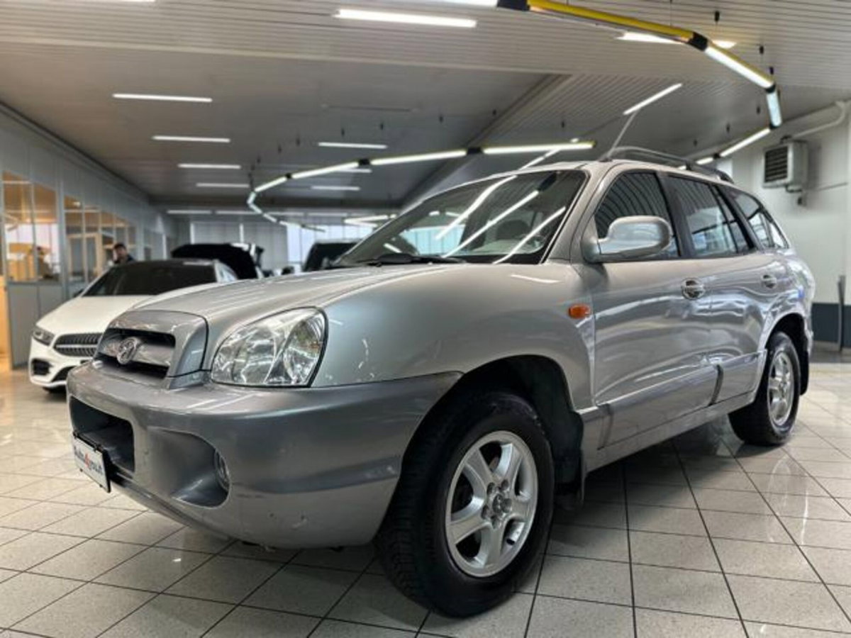 Hyundai Santa Fe 2.4i 4WD Plus (2)