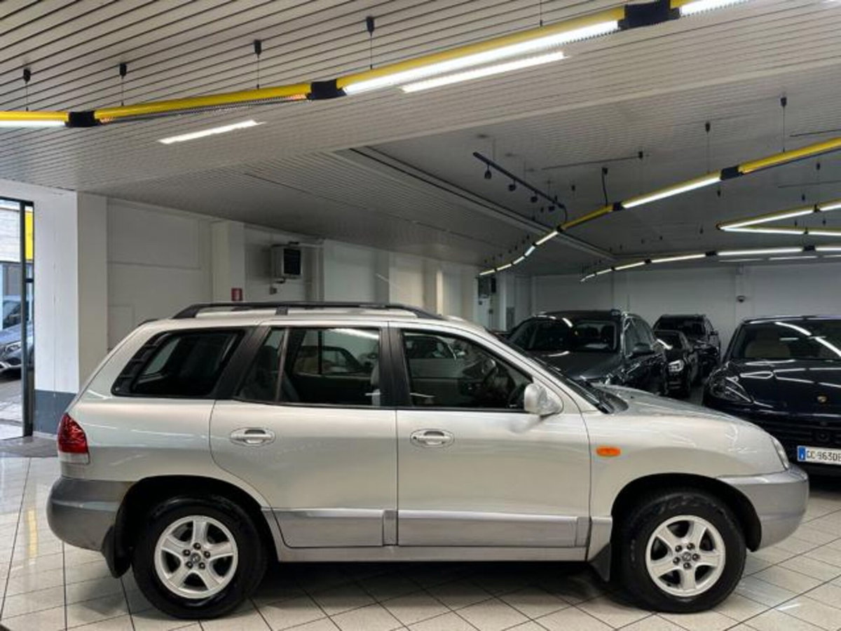 Hyundai Santa Fe 2.4i 4WD Plus (5)