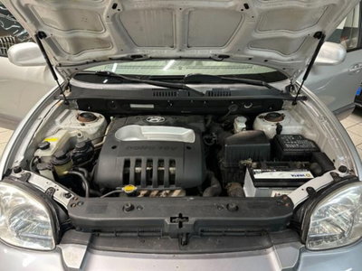 Hyundai Santa Fe 2.4i 4WD Plus (6)