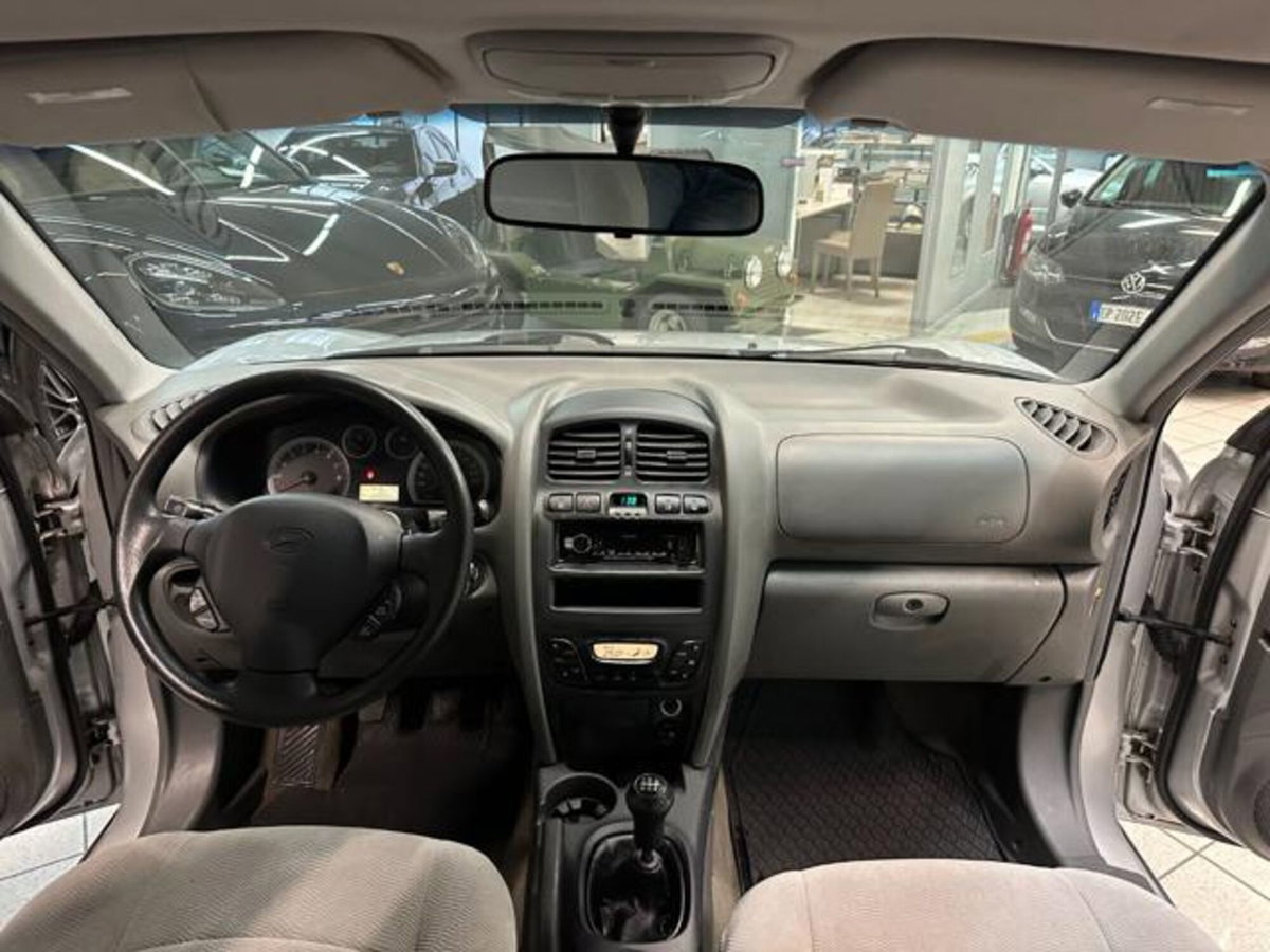 Hyundai Santa Fe 2.4i 4WD Plus (8)