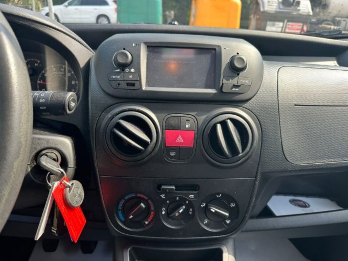 Fiat Qubo 1.4 8V 77 CV Easy (10)
