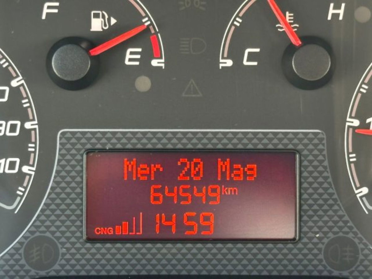 Fiat Qubo 1.4 8V 77 CV Easy (9)