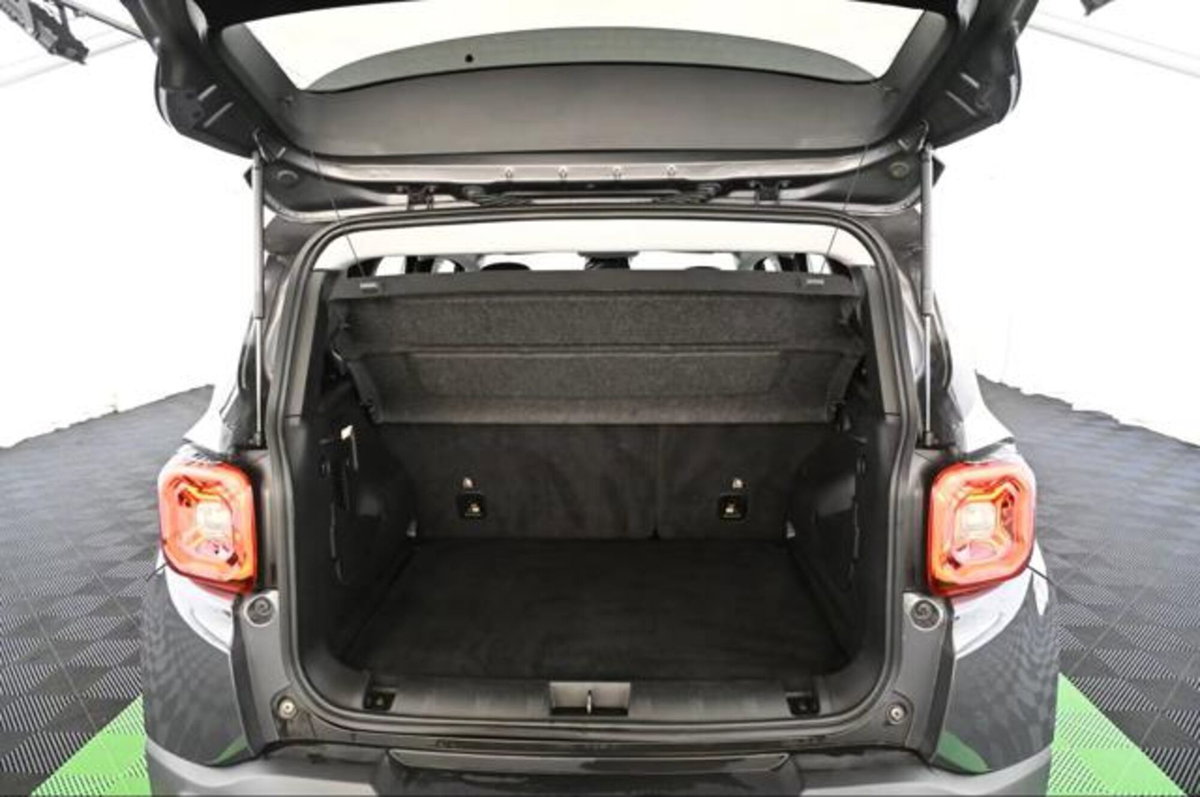 Jeep Renegade 1.5 turbo t4 mhev Summit 2wd dct (9)