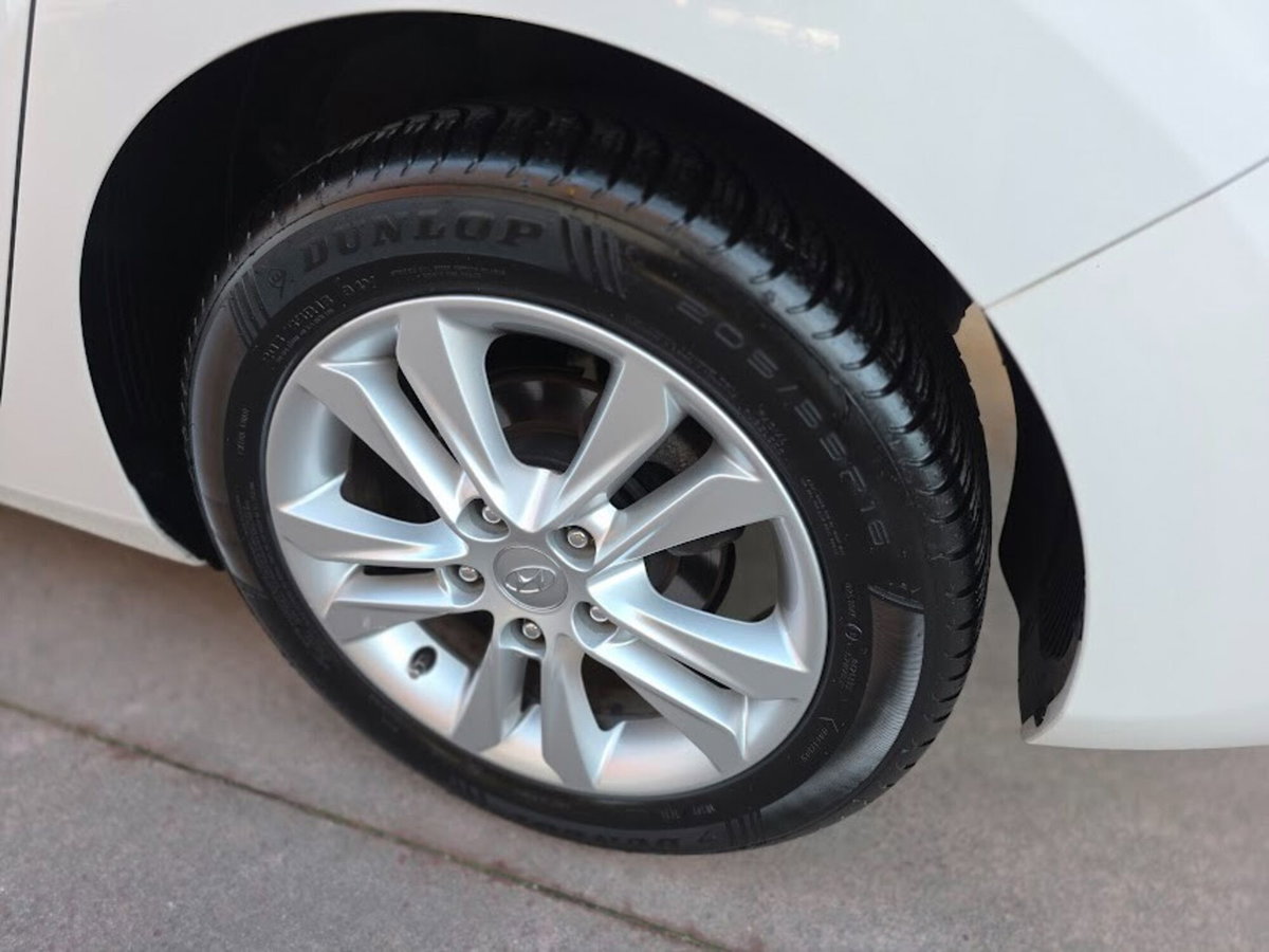 Hyundai i30 Station Wagon 1.6 CRDi Comfort A/T (19)