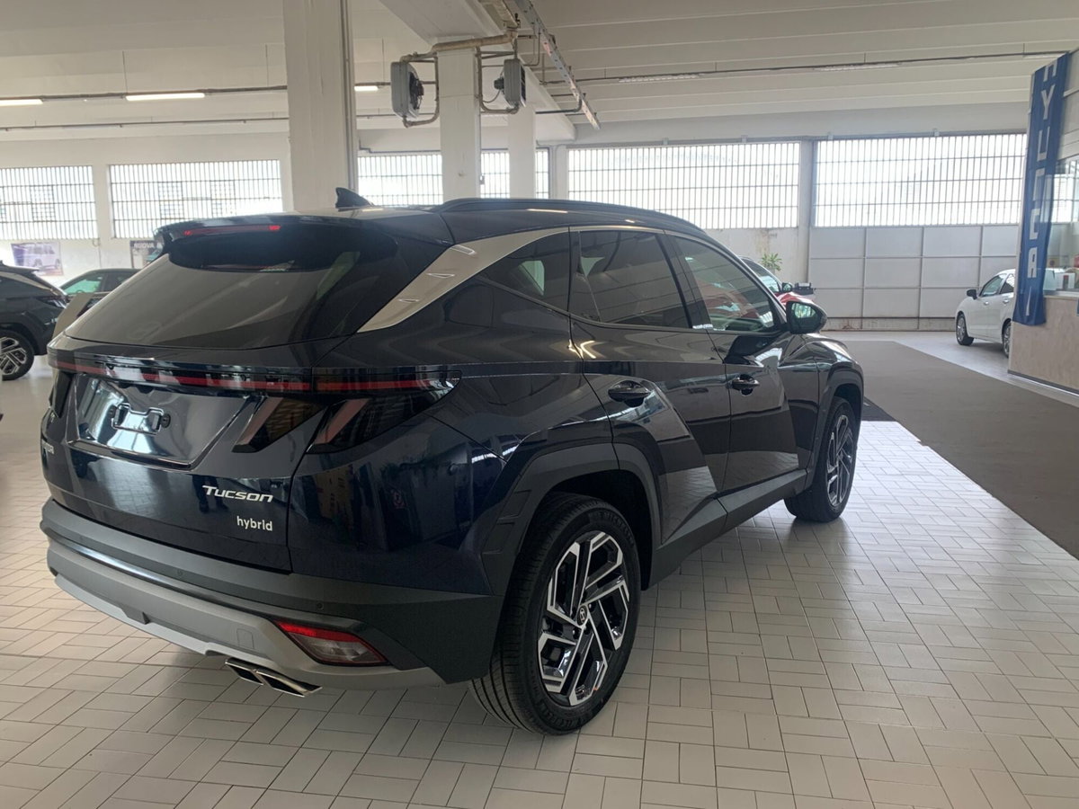 Hyundai Tucson 1.6 hev Exellence 4wd 239cv auto (3)