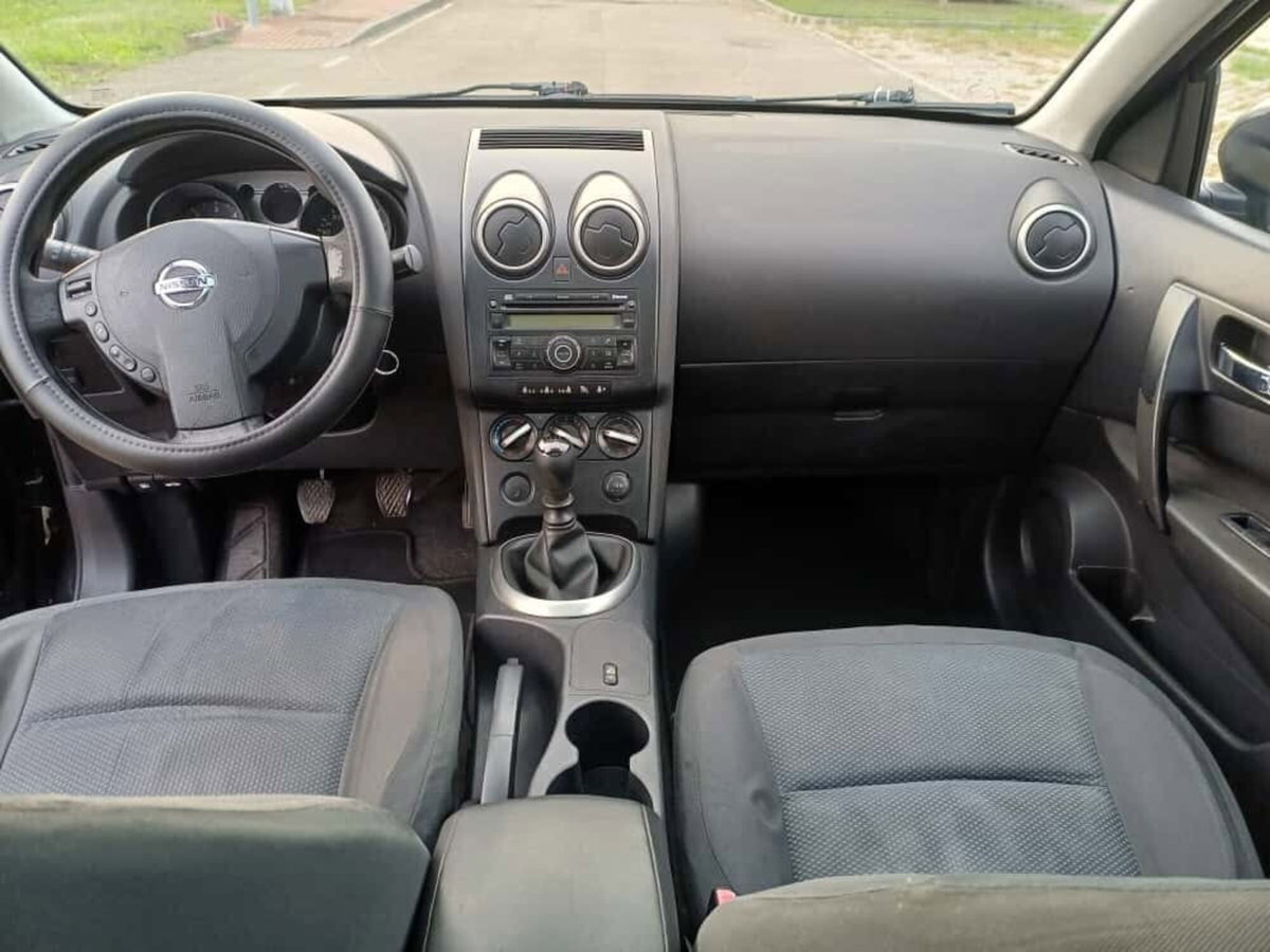 Nissan Qashqai 2.0 dCi DPF 4WD Tekna (11)