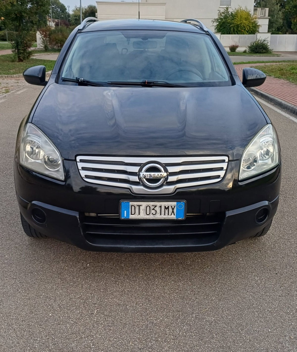 Nissan Qashqai 2.0 dCi DPF 4WD Tekna (3)