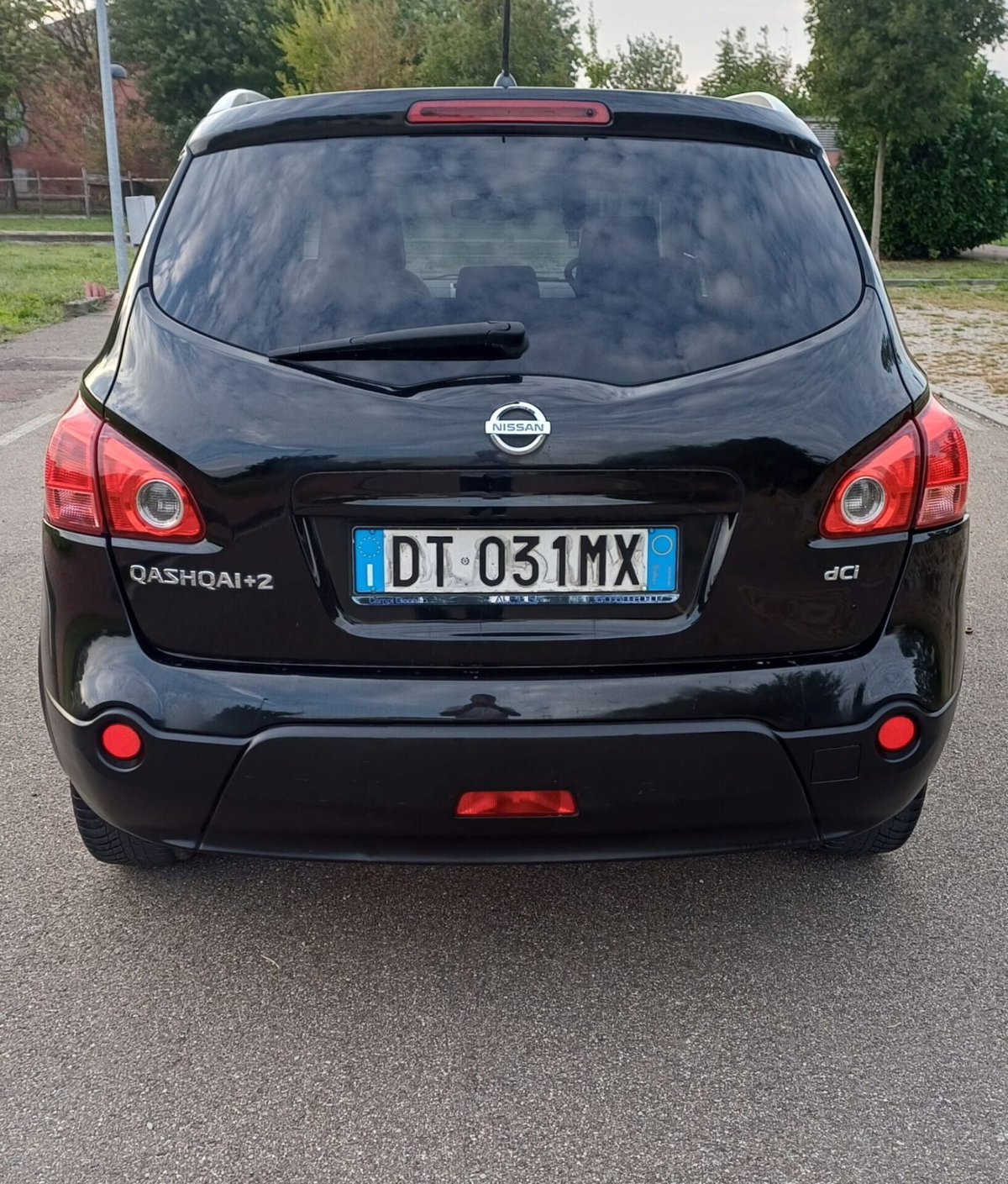 Nissan Qashqai 2.0 dCi DPF 4WD Tekna (4)
