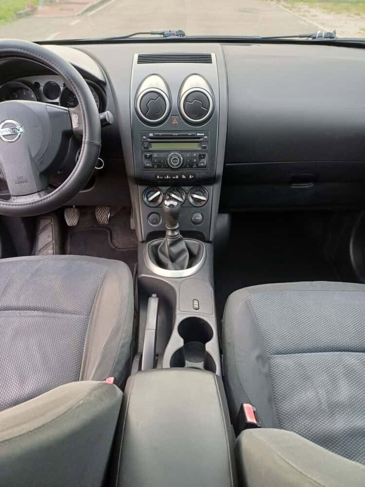 Nissan Qashqai 2.0 dCi DPF 4WD Tekna (5)