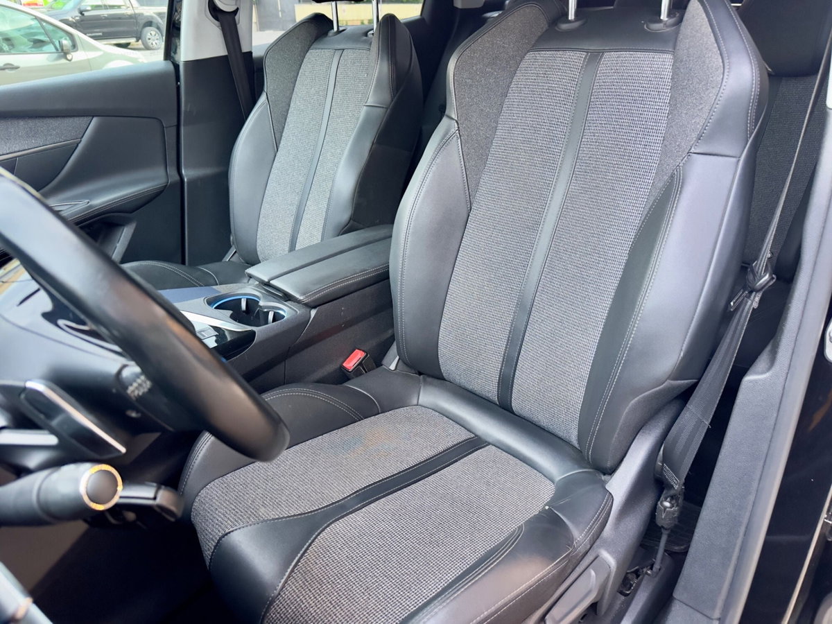 Peugeot 3008 BlueHDi 130 S&S EAT8 Allure Pack (8)