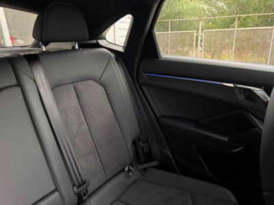 Audi Q3 Sportback 35 TDI quattro S tronic S line edition (13)