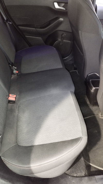 Ford Fiesta 1.5 TDCi 5 porte ST-Line (10)