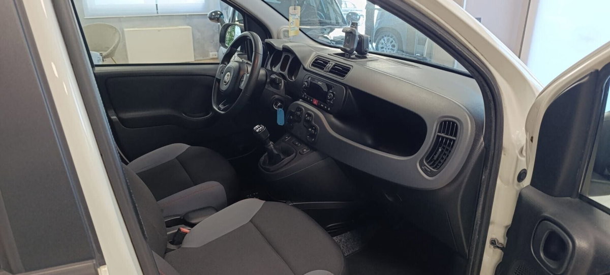 Fiat Panda 1.3 MJT 95 CV S&S 4x4 (11)