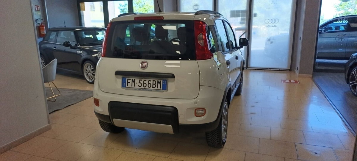 Fiat Panda 1.3 MJT 95 CV S&S 4x4 (9)