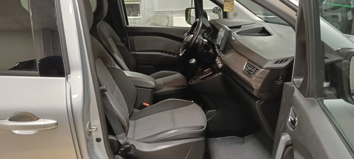 Renault Kangoo 1.5 Blue dCi 95CV Edition One (13)