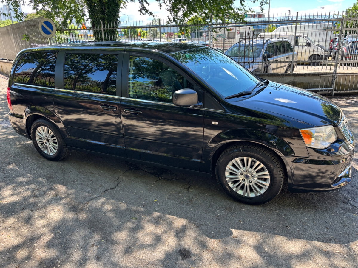Lancia Voyager 2.8 Turbodiesel Silver 177 CV (4)