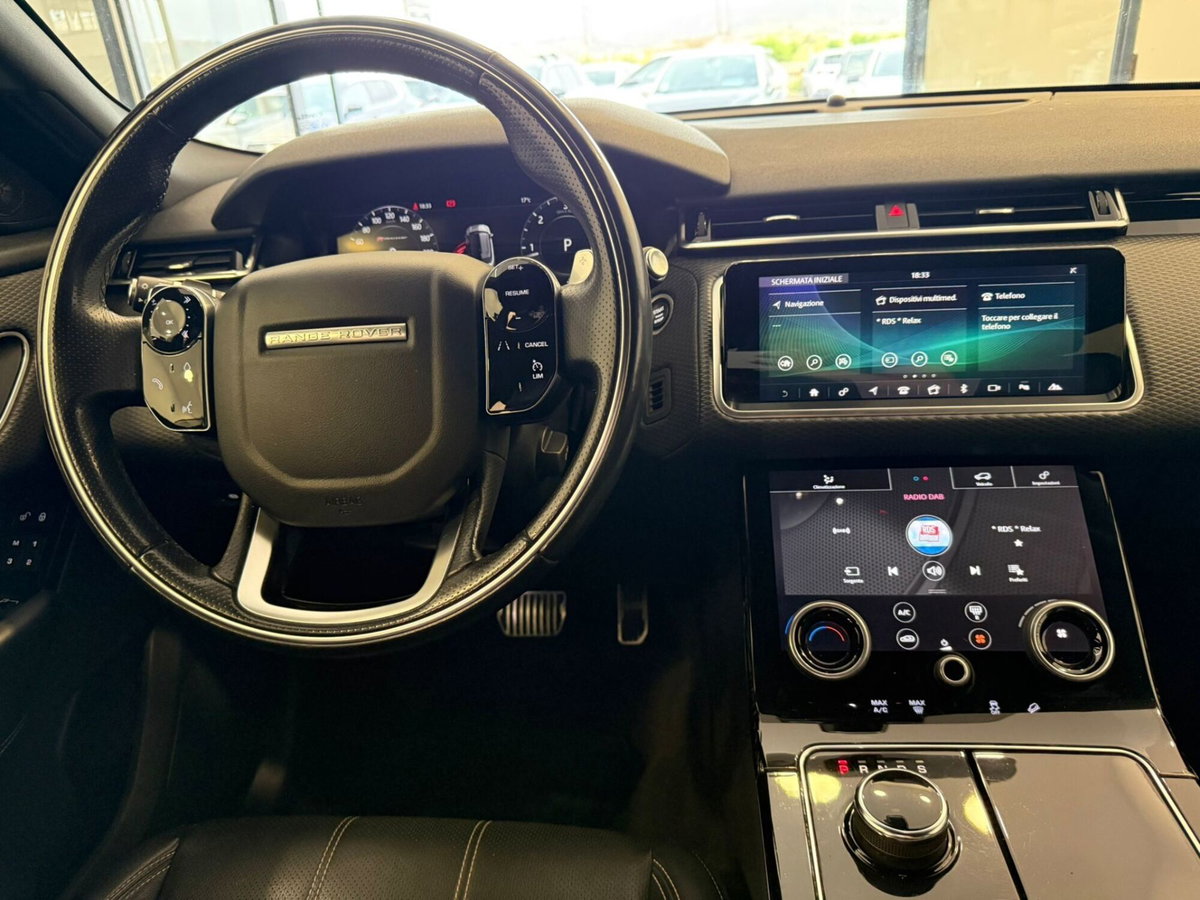 Land Rover Range Rover Velar 2.0D I4 180 CV R-Dynamic HSE (20)