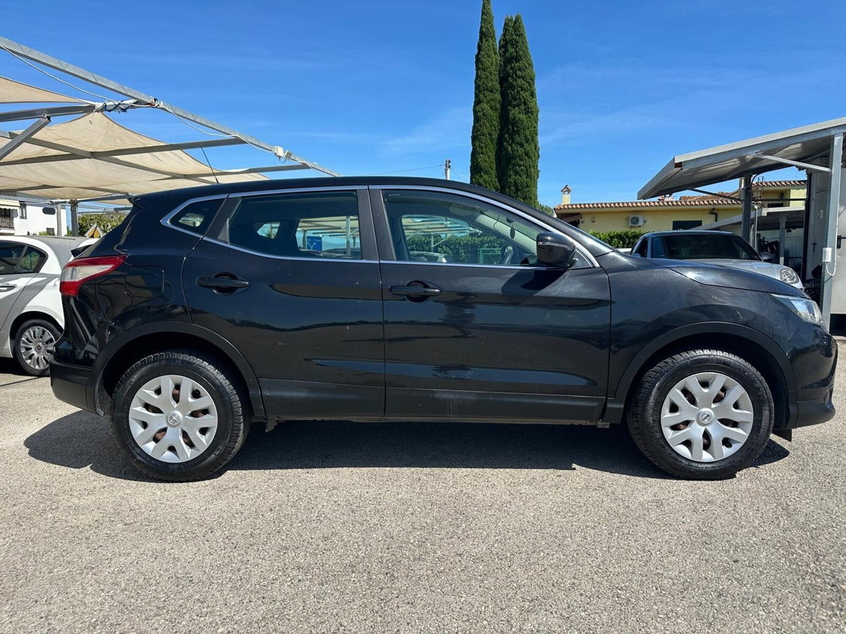 Nissan Qashqai 1.5 dCi Acenta (2)