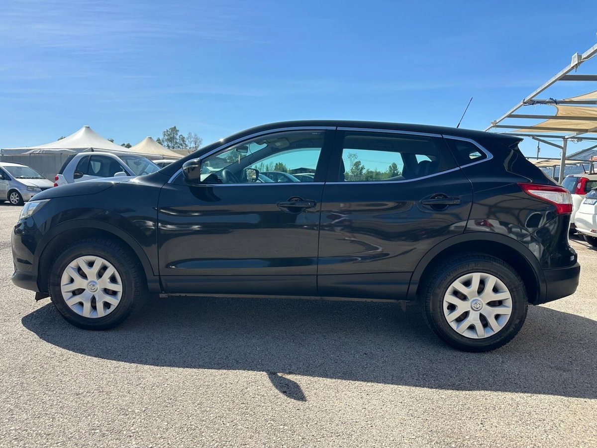 Nissan Qashqai 1.5 dCi Acenta (6)