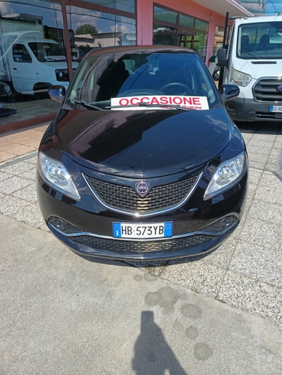 Lancia Ypsilon 1.2 69 CV 5 porte Gold usata