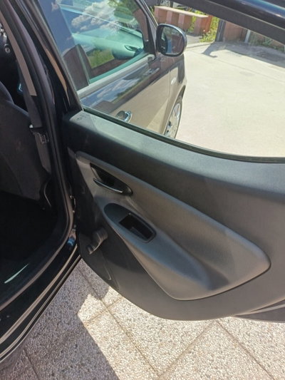 Lancia Ypsilon 1.2 69 CV 5 porte Gold (13)