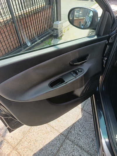 Lancia Ypsilon 1.2 69 CV 5 porte Gold (7)