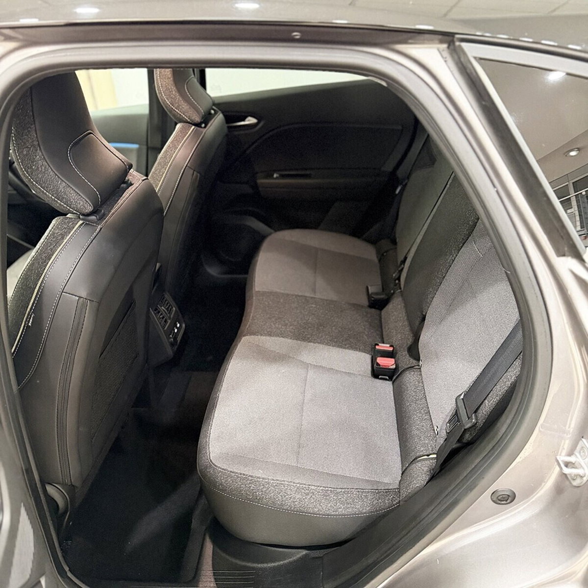 Renault Captur 1.0 eco-g Techno 100cv (13)