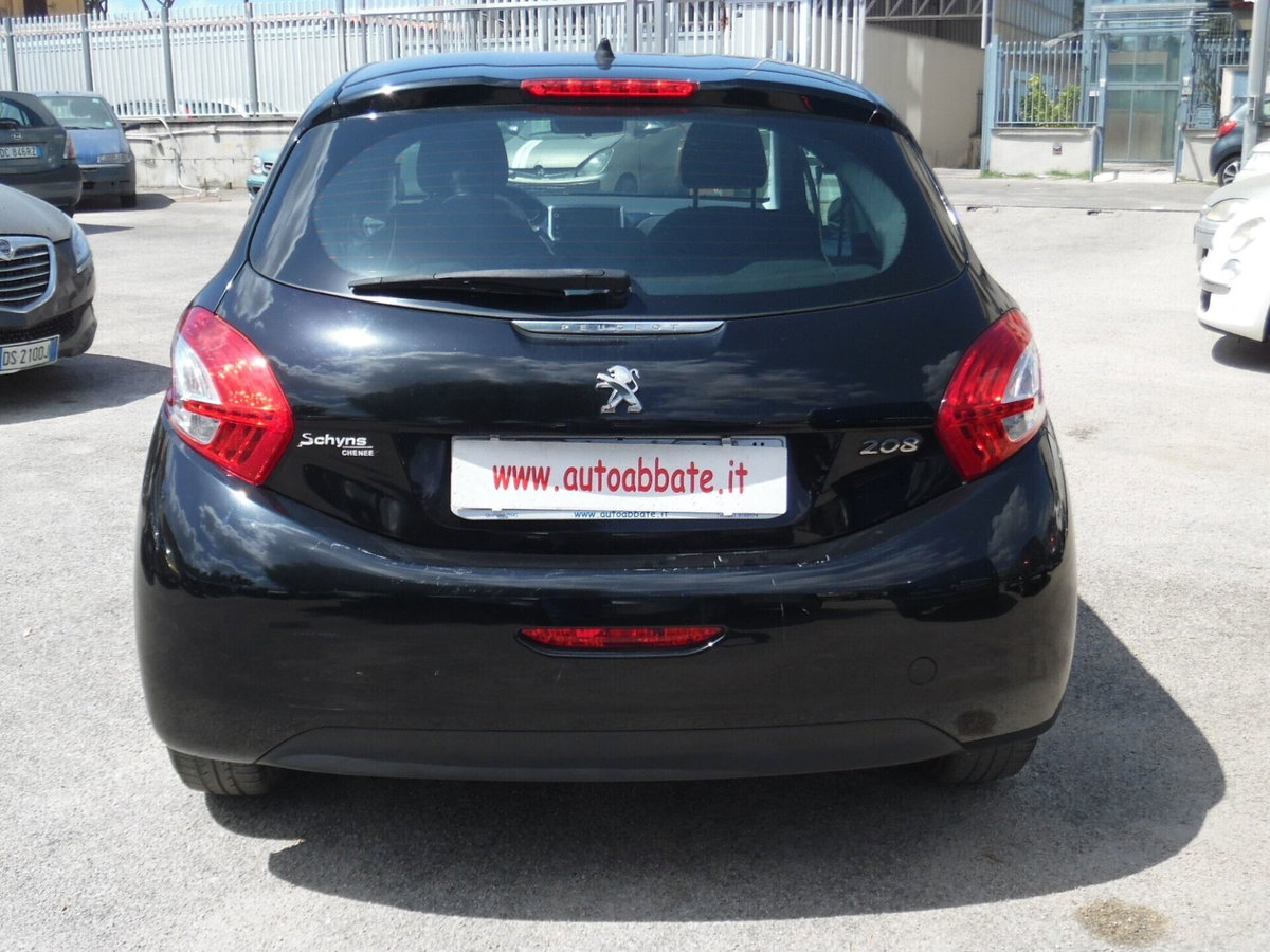 Peugeot 208 VTi 82 CV 3 porte Allure (6)