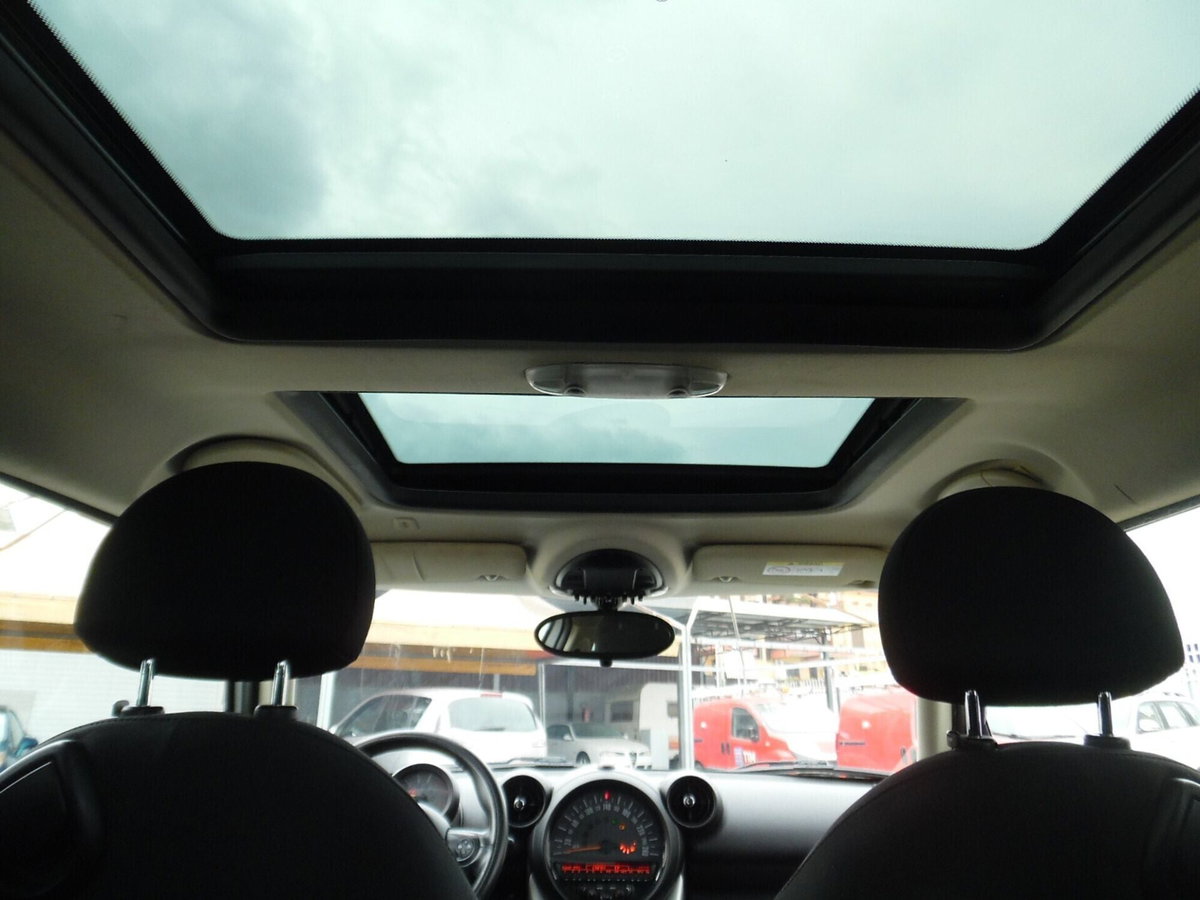 MINI Mini Paceman 1.6 Cooper D Paceman (11)