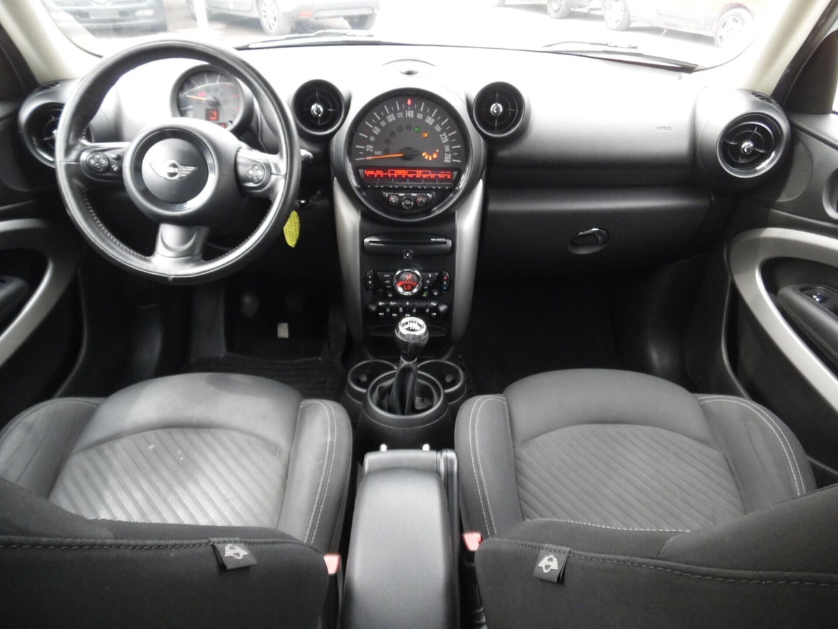 MINI Mini Paceman 1.6 Cooper D Paceman (12)